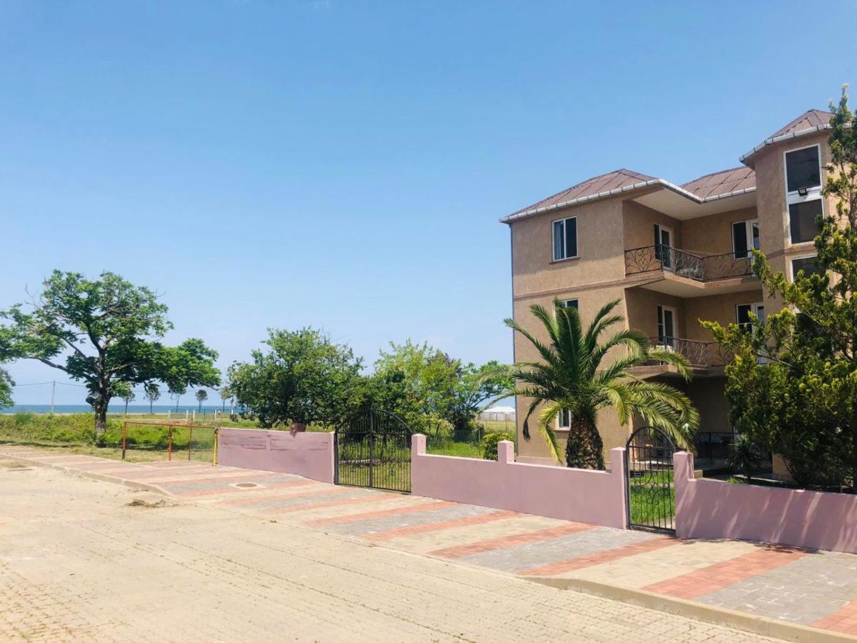 Nika Inn Kobuleti Exterior foto