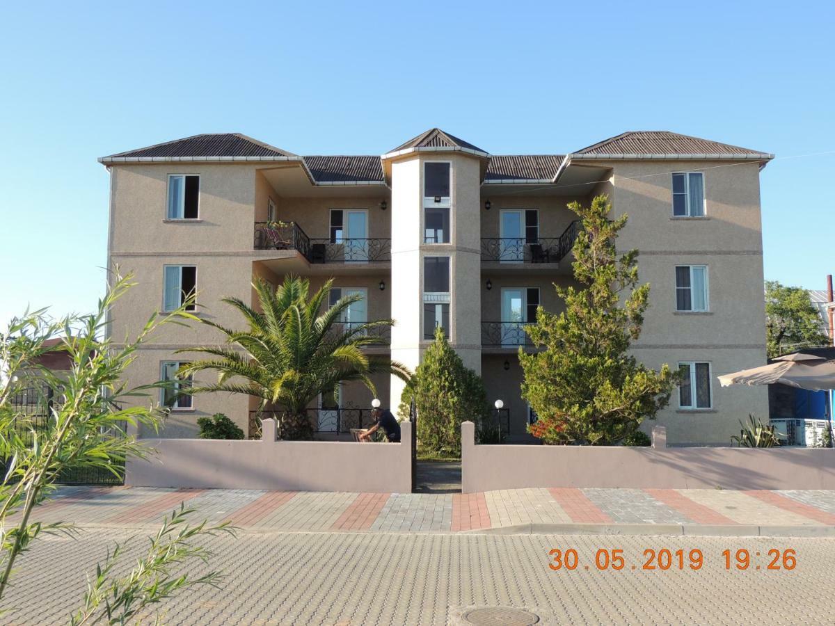 Nika Inn Kobuleti Exterior foto